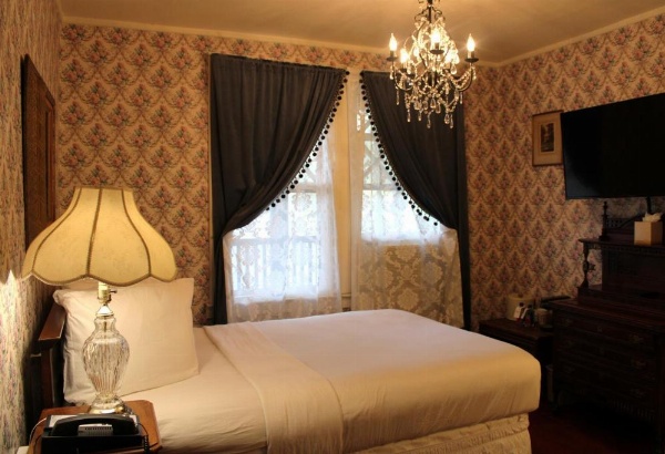 Copper Queen Hotel image 25